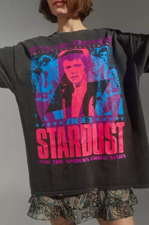 Urban Outfitters Tops - Urban Outfitters Bowie Ziggy Stardust Oversized Tee Women Sz S/M Grey Distressed